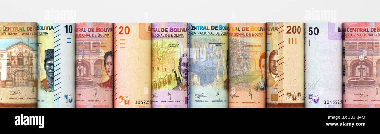 Gerollte bolivianische Boliviano-Banknoten in verschiedenen Stückelungen Stockfoto