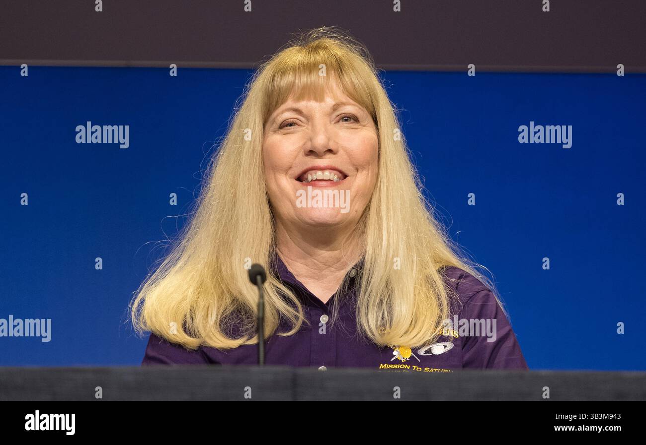 15. September 2017 – Pasadena, USA – die Cassini-Projektwissenschaftlerin Linda Spilker spricht während einer Pressekonferenz nach dem Ende der Cassini-Huygens Saturn-Mission im NASA Jet Propulsion Laboratory am 15. September 2017 in Pasadena, Kalifornien. (Bild: © Joel Kowsky/Planet Pix via ZUMA Wire) Stockfoto