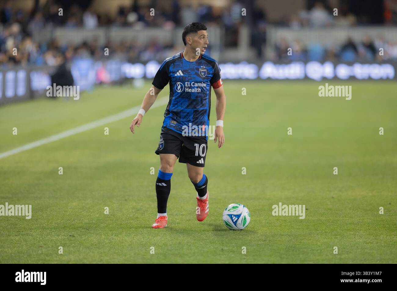 San Jose, Usa. März 2025. Der Mittelfeldspieler Cristian Espinoza #10 von San Jose Earthakes spielt den Ball während des MLS-Turnierspiels zwischen San Jose Earthakes und Colorado Rapids im PayPal Park. Endpunktzahl: Colorado Rapids 2-1 San Jose Earthquakes. Am 15. März 2025 in San Jose, Kalifornien. (Foto: Ismael Sanchez Garcia/Eyepix Group/SIPA USA) Credit: SIPA USA/Alamy Live News Stockfoto