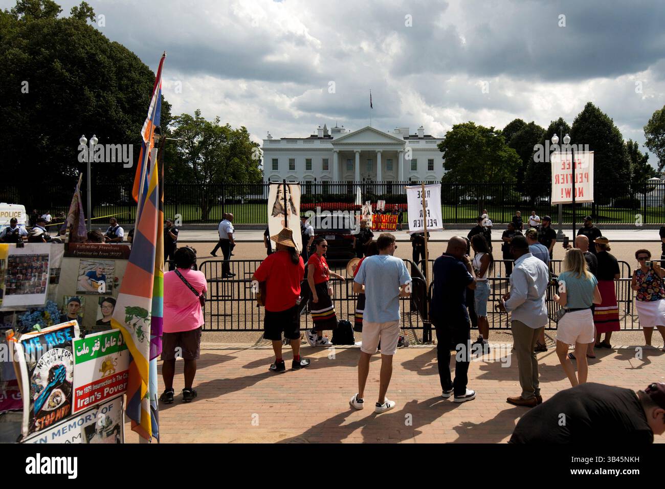 Washington, Vereinigte Staaten von Amerika - 12. September 2023: Protest der Ureinwohner im Weißen Haus in Washington in den Vereinigten Staaten von Amerika Stockfoto