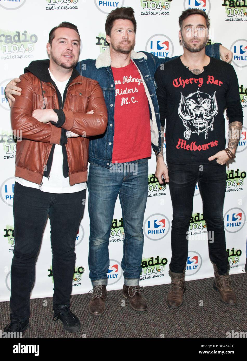 Joseph Milligan, Stephen Christian und Christian McAlhaney von Anberlin treten am 23. Oktober 2013 im Radio 104's Performance Theatre in Bala Cynwyd auf Stockfoto