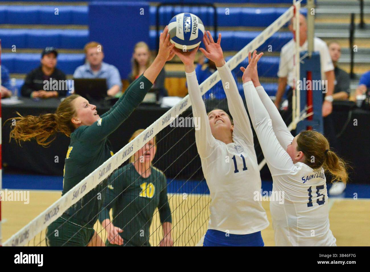 31. August 2015: St. Louis, Missouri, USA, während eines regulären Saisonspiels zwischen den St. Louis Billikens und dem North Dakota State Bison, wo der North Dakota State Saint Louis mit 3:1 besiegt. (Kreditbild: © Richard Ulreich via ZUMA Wire) Stockfoto