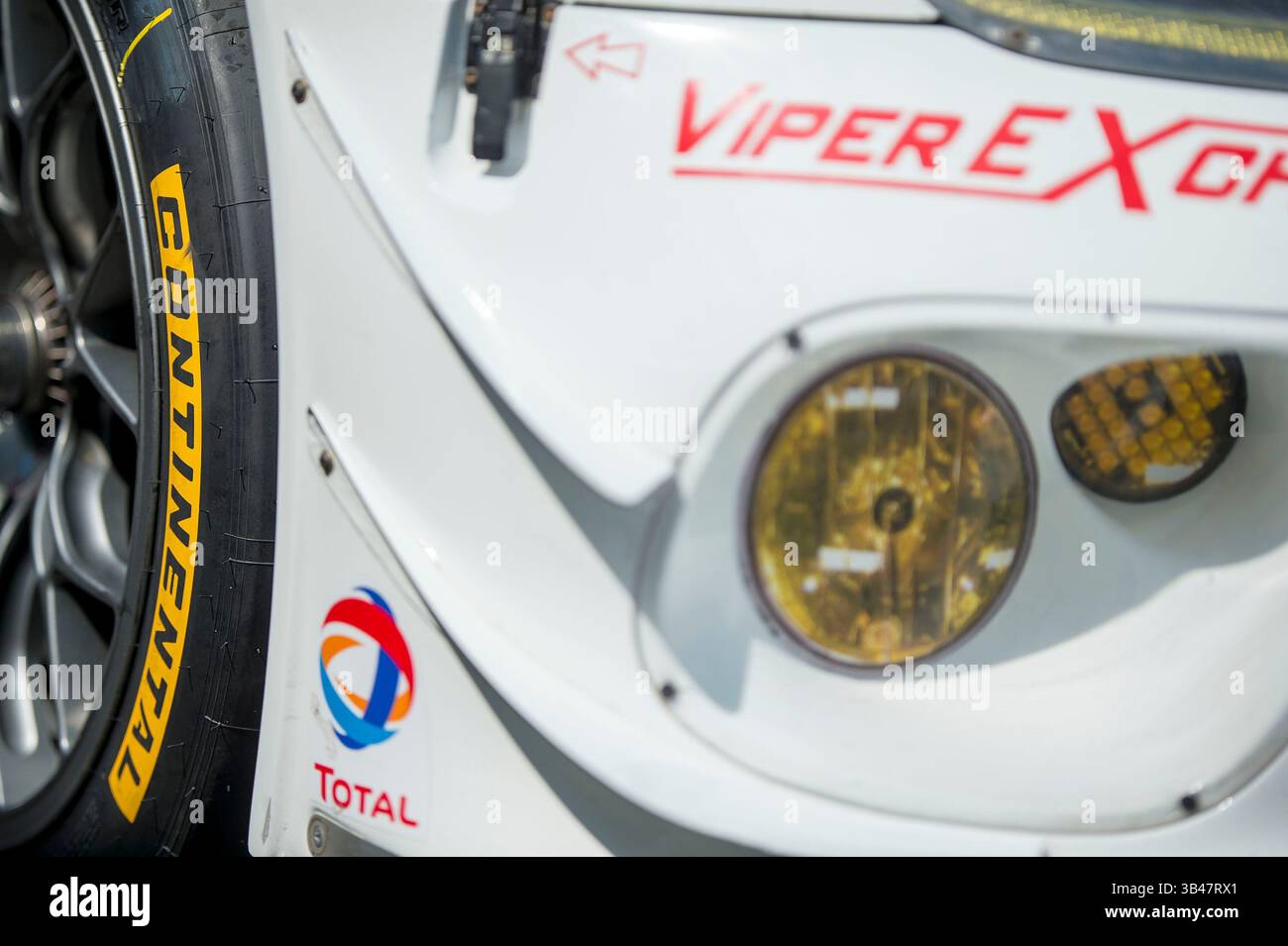 21. August 2015 - Alton, VA, USA - Alton, VA - 21. August 2015: Das Team der Tudor United Sportscar Championship von Ben Keating und Jeroen Bleekemolen geht in der #33 ViperExchange.com Dodge Viper SRT auf die Rennstrecke für ein Training für den Oak Tree Grand Prix auf dem Virginia International Raceway in Alton, VA. (Credit Image: © ASP/Cal Sport Media/ZUMAPRESS.com) Stockfoto