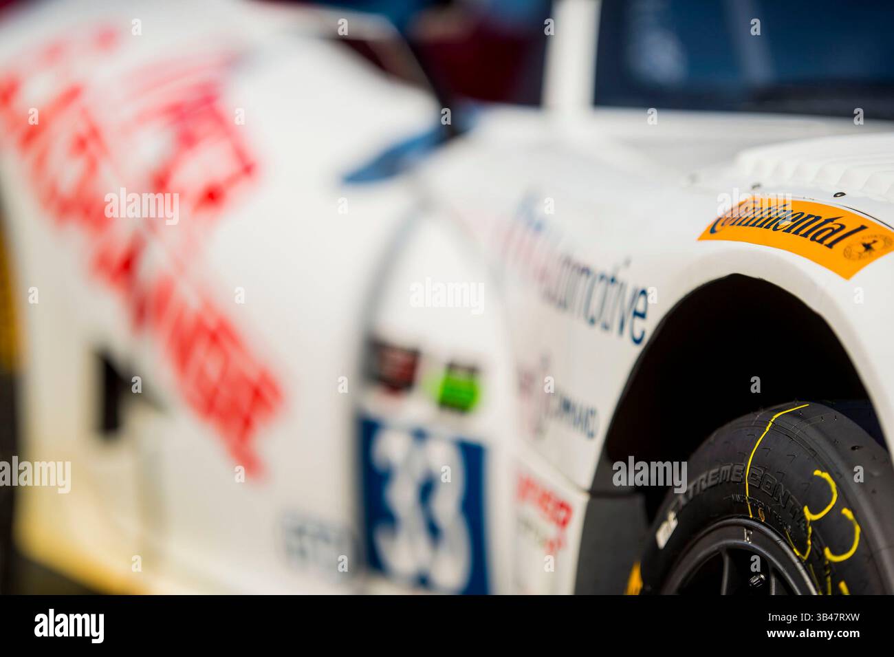 21. August 2015 - Alton, VA, USA - Alton, VA - 21. August 2015: Das Team der Tudor United Sportscar Championship von Ben Keating und Jeroen Bleekemolen geht in der #33 ViperExchange.com Dodge Viper SRT auf die Rennstrecke für ein Training für den Oak Tree Grand Prix auf dem Virginia International Raceway in Alton, VA. (Credit Image: © ASP/Cal Sport Media/ZUMAPRESS.com) Stockfoto