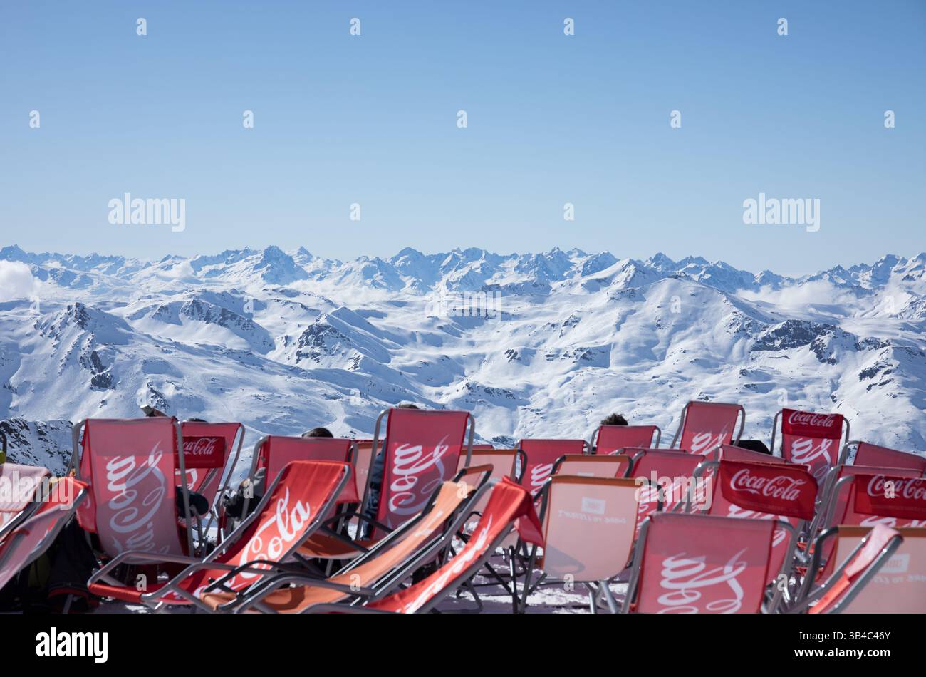 Blick vom Bergrestaurant Aiguilles de Péclet in Val Thorens Stockfoto