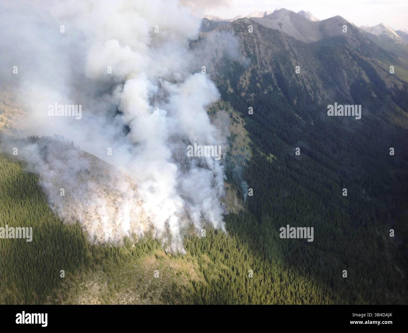 9. September 2015 - Heart Butte, Vereinigte Staaten von Amerika - Luftaufnahme des Spotted Eagle Fire Burning im Lewis and Clark National Forest 9. September 2015 in der Nähe von Heart Butte, Montana. (Bild: © USFS/Via ZUMA Wire Via ZUMA Wire) Stockfoto