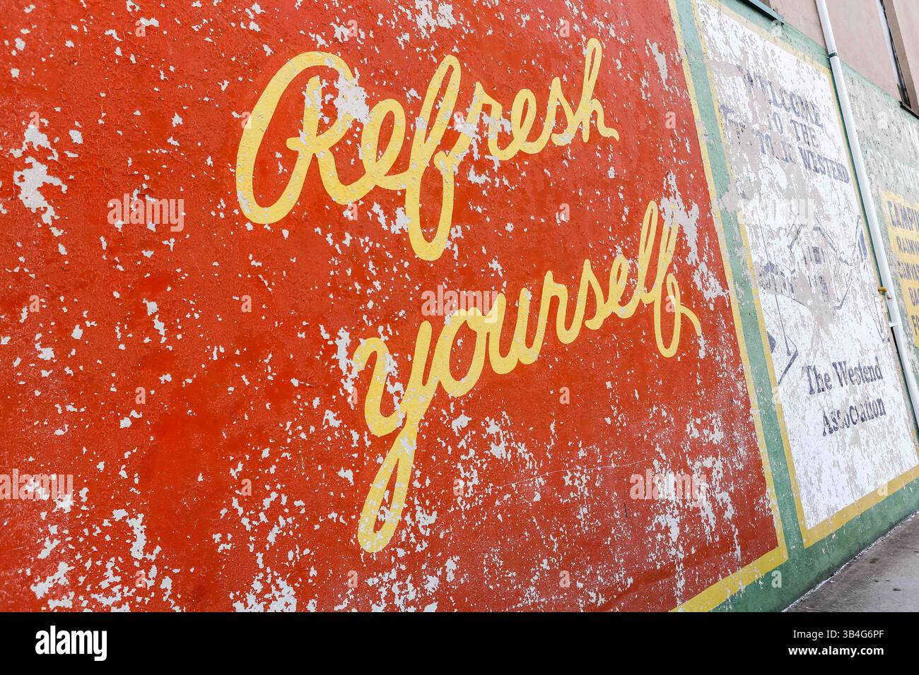 19. September 2015 - Greenville, SC, Vereinigte Staaten von Amerika - Schild mit dem alten Coca Cola auf einem Gebäude an der Main Street in Downtown Greenville, South Carolina. (Bild: © Richard Ellis Via ZUMA Wire) Stockfoto