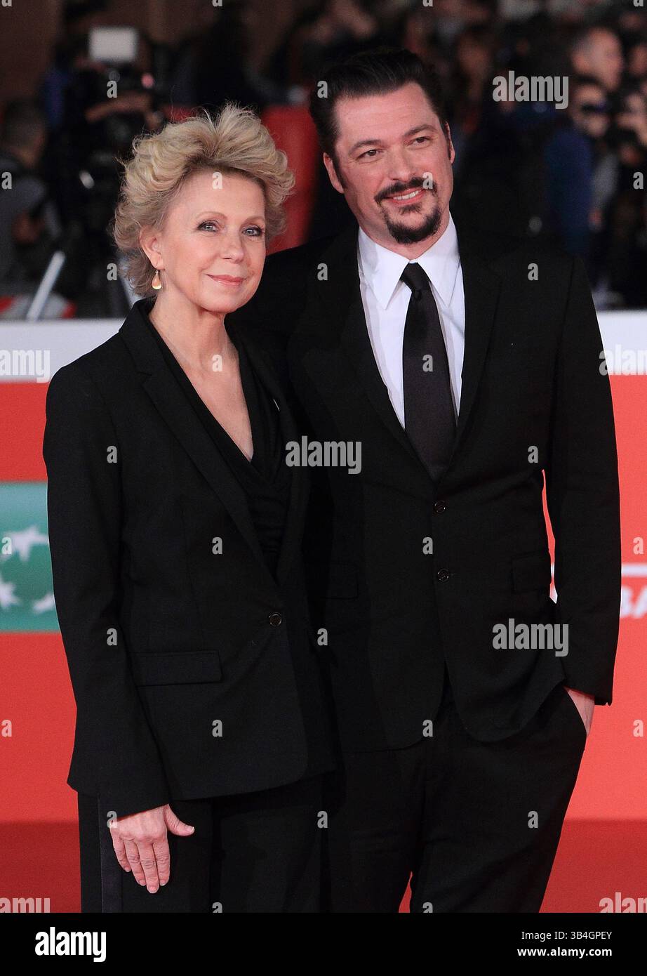 16. Oktober 2015 – Rom, Italien – Regisseur JAMES VANDERBILT und Schriftstellerin MARY MAPES auf dem roten Teppich von „Wahrheit“ auf dem Rom Film Festival 2015. (Foto: © Evandro Inetti Via ZUMA Wire) Stockfoto