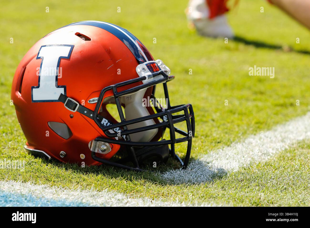 19. September 2015: NCAA Football Matchup zwischen den kämpfenden Illini of Illinois und den North Carolina Tarheels im Kenan Memorial Stadium in Chapel Hill, NC. Scott Kinser/CSM(Bild: © Scott Kinser/CSM via ZUMA Wire) Stockfoto