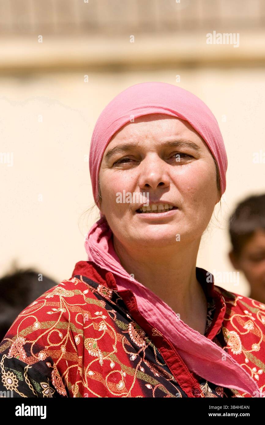 16. Juni 2009: Kabul, Afghanistan: Eine deutsche Nonne MARIA SIBILLE, Hausmeisterin am Marastoon in Kabul. Marastoons, was in Paschto "Orte der Hilfe" bedeutet, sind in Afghanistan eine lange Tradition. Sie wurden 1930 von der Regierung als öffentliche Einrichtungen eingerichtet und bieten den Ärmsten der Armen vorübergehend Unterkunft und Bildung an. (Kreditbild: © Theodore Liasi/ZUMApress.com) Stockfoto