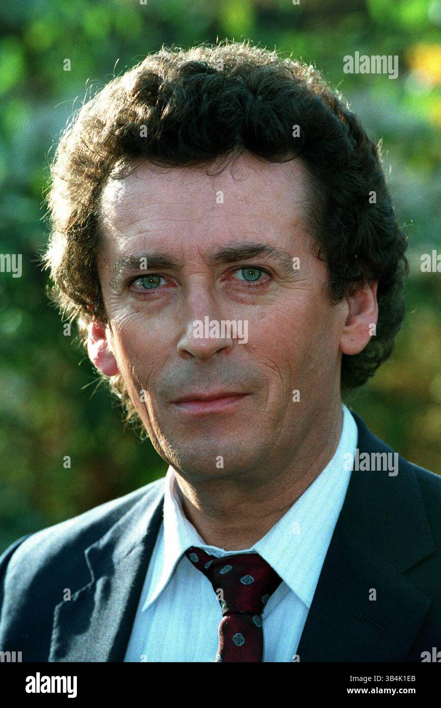 November 1993 - Scarborough, North Yorkshire, England - ROBERT POWELL.ACTOR.24/11/1993.B68D4AC.CREDIT:(Bild: © Globe Photos/ZUMAPRESS.com) Stockfoto
