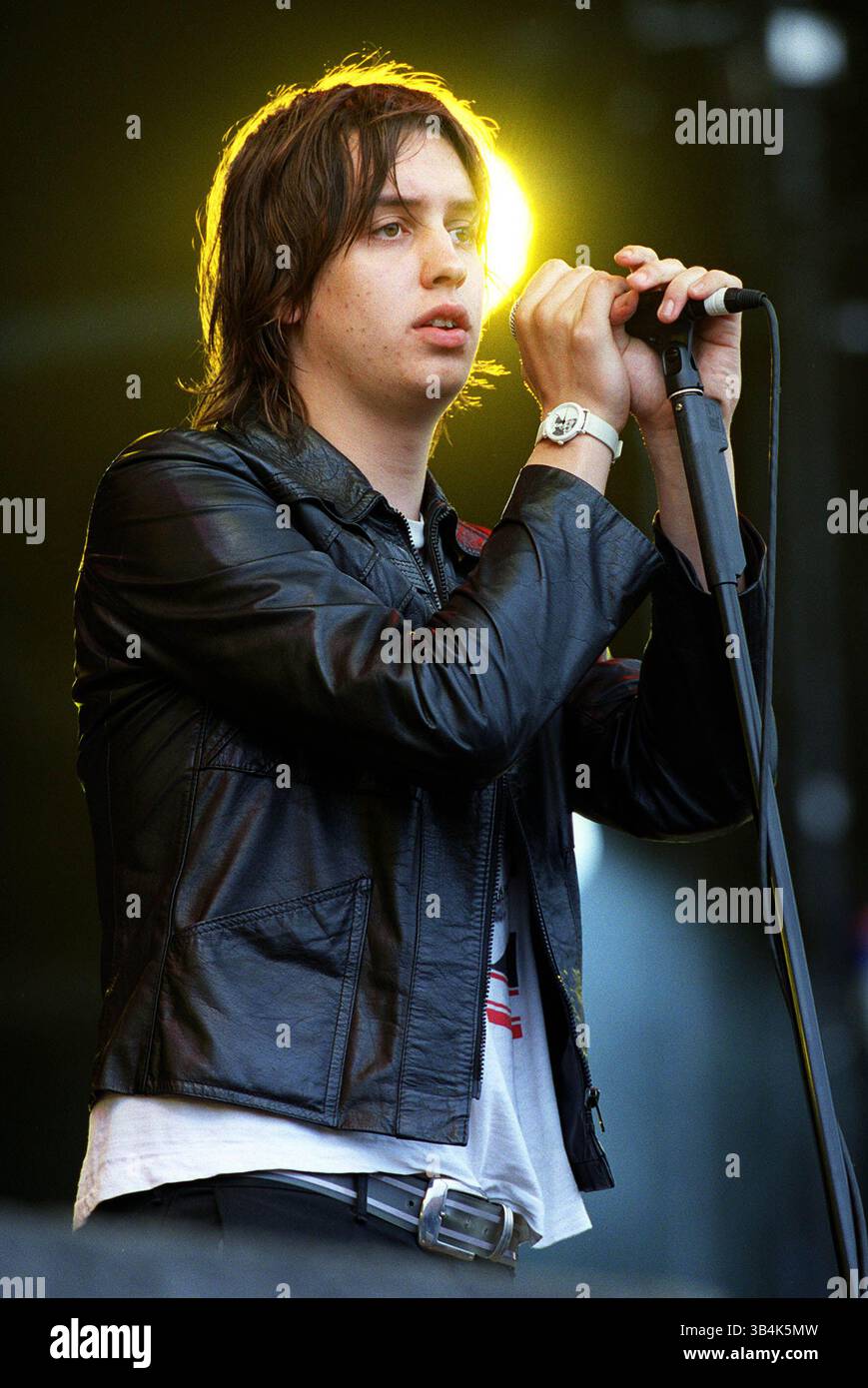 7. Juli 2001: Scarborough, North Yorkshire, England: JULIAN CASABLANCAS.LEADSÄNGER ''THE STROKES''..KINROSS, SCHOTTLAND.07.07.2001.BM97D16C. 2001(Bild: © Globe Photos/ZUMAPRESS.com) Stockfoto