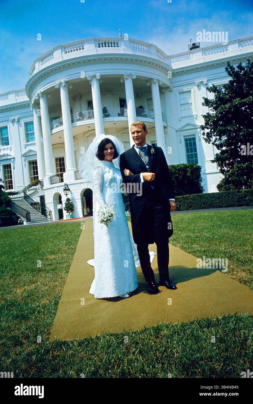 5. März 2008: Luci Baines Johnson ( Lyndon Baines Johnsons Tochter ) mit Patrick John Nugent an ihrem Hochzeitstag im Weißen Haus, Washington D.C. 08-06-1966. G JAMES-(Bild: © Globe Photos/ZUMAPRESS.com) Stockfoto