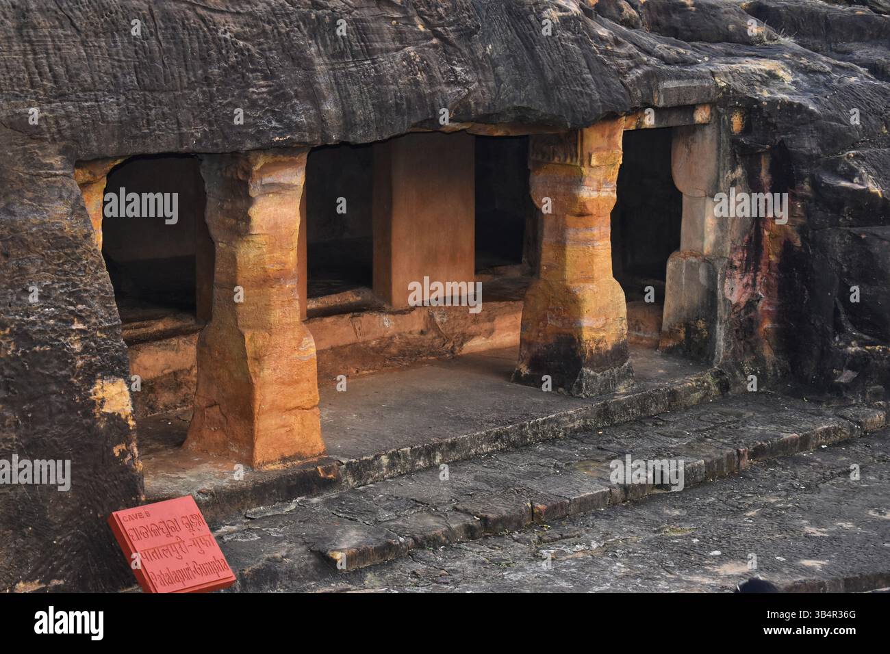 Höhle von Udaygiri in bhubaneswar odisha. Höhle von Udaygiri historischer Ort in Bhuwneswar, orissa in indien. Früher Kattaka Gumpha oder Cuttack Ca Stockfoto