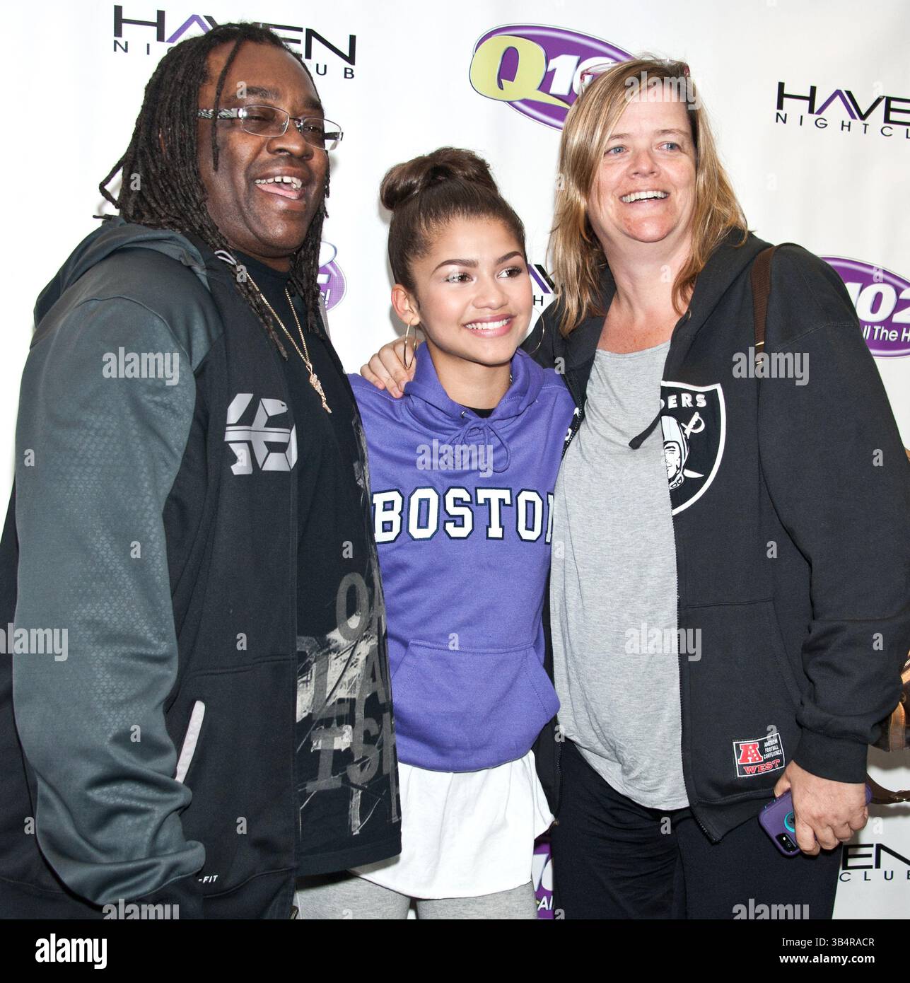 Kazembe Ajamu Coleman, Zendaya und Claire Stoermer im Q102's Performance Theatre in Bala Cynwyd, Pennsylvania - 17. Oktober 2013 Stockfoto
