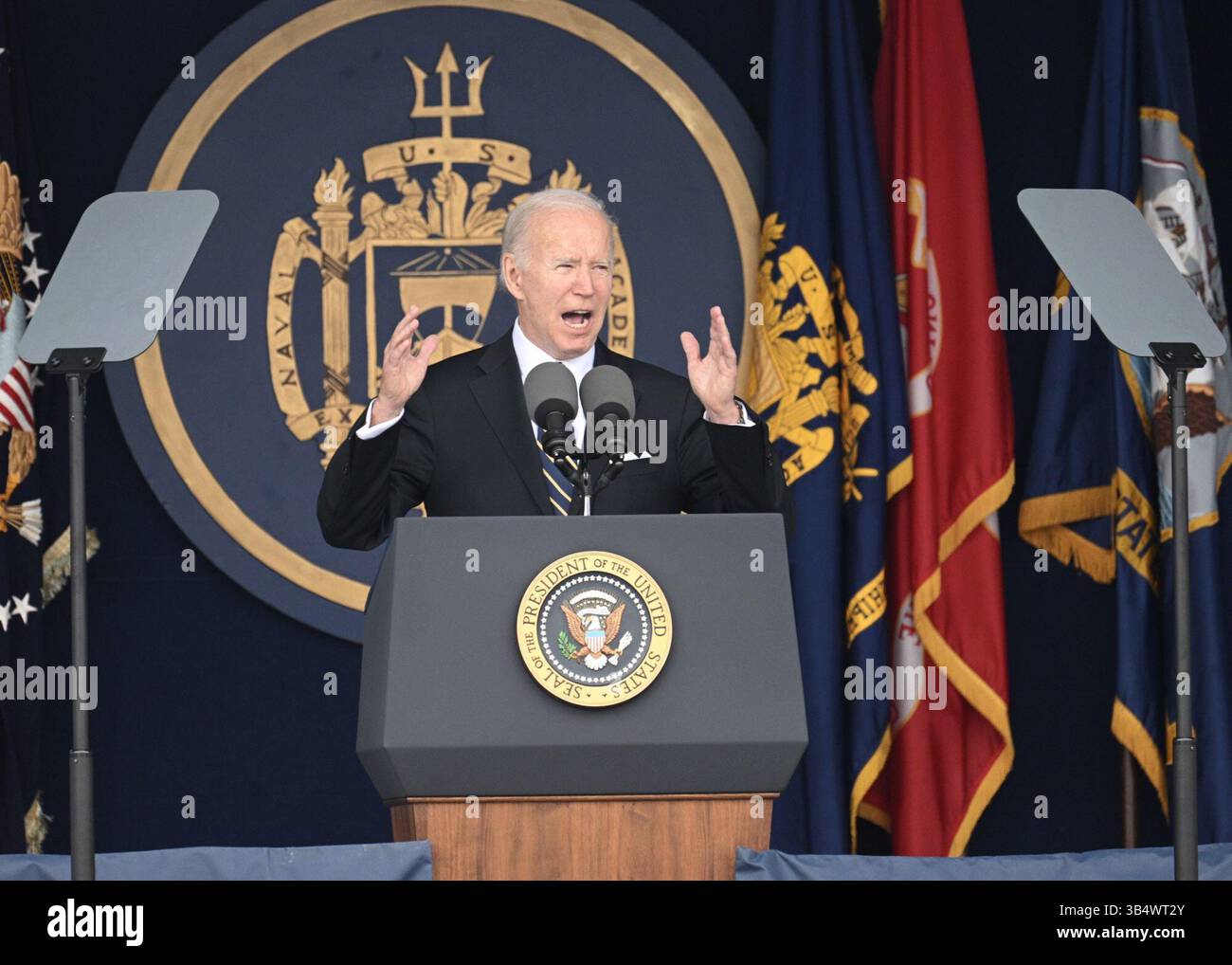 27. Mai 2022: Präsident Joe Biden spricht während der Abschlussfeier am Freitag, den 27. Mai 2022, in Annapolis, Maryland an der United States Naval Academy Class of 2022. (Bild: © Jerry Jackson/Baltimore Sun/TNS via ZUMA Press Wire) Stockfoto