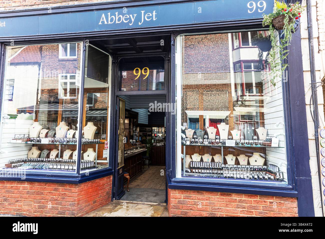 Whitby, North Yorkshire, Großbritannien, England, Whitby Jet Shop, Whitby Jet, Shop, Whitby Jet Schmuck, Juweliergeschäft, Jet Shop, Whitby Stadt, Geschäfte, Geschäfte Stockfoto