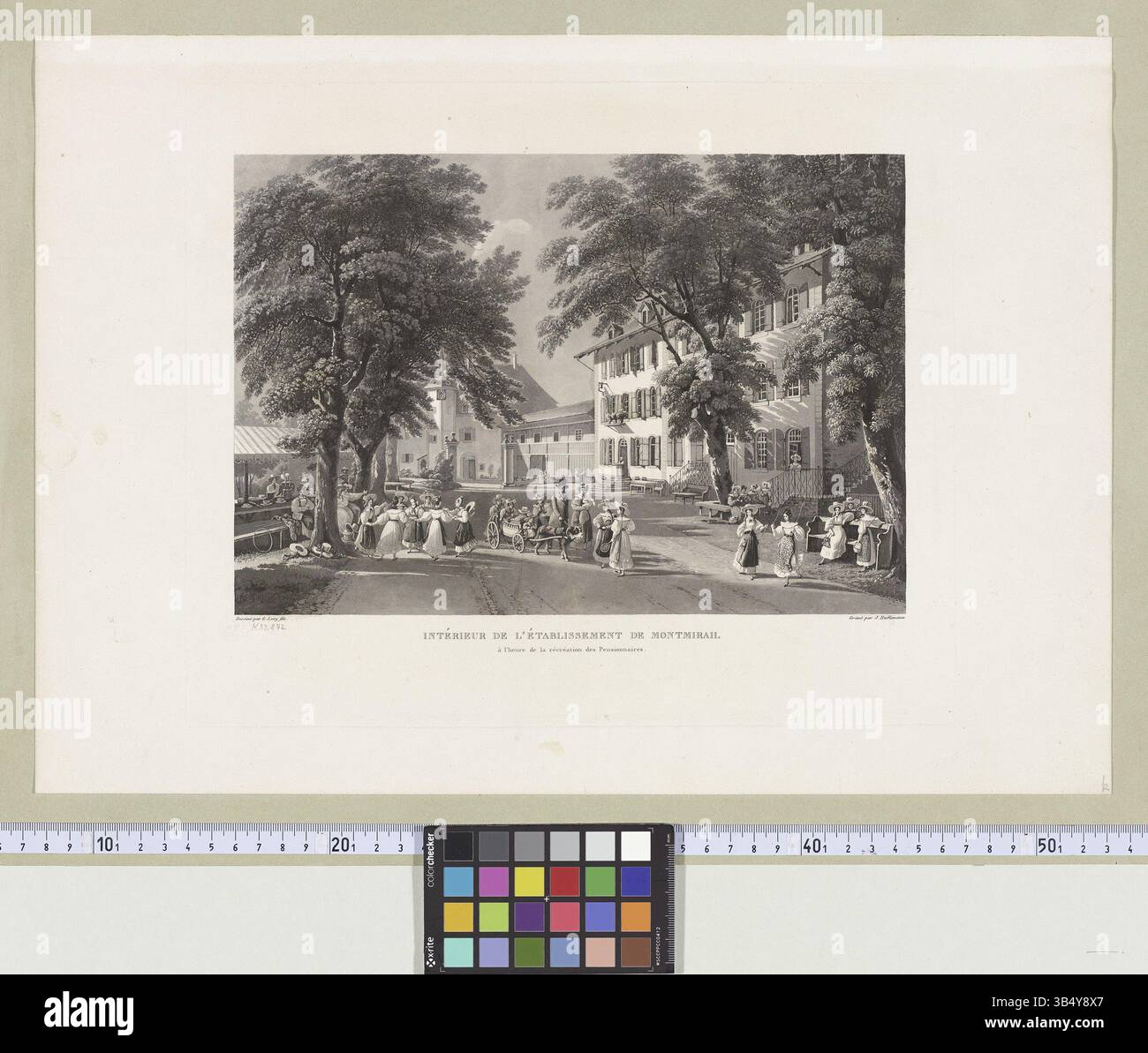 Dieser Druck zeigt das Innere der Montmirail-Einrichtung während der Erholungszeit der Internatsschüler. Die Szene zeigt die Schüler in traditionellen Schweizer Volkstrachten, die sich an Freizeitaktivitäten beteiligen. Stockfoto