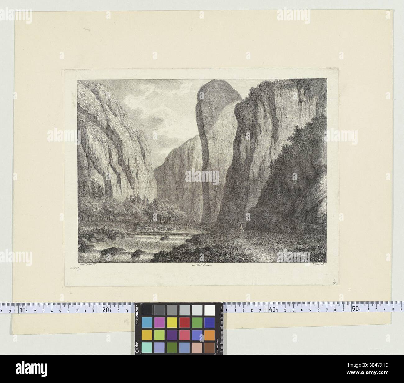 Dieser Druck zeigt die Areuse-Schlucht im Val de Travers und zeigt den Fluss, der durch eine felsige, bewaldete Landschaft fließt. Er wurde von Heinrich Pfenninger graviert und von Salomon Gessner entworfen und bietet einen malerischen Blick auf die Region in Schwarz-weiß. Stockfoto