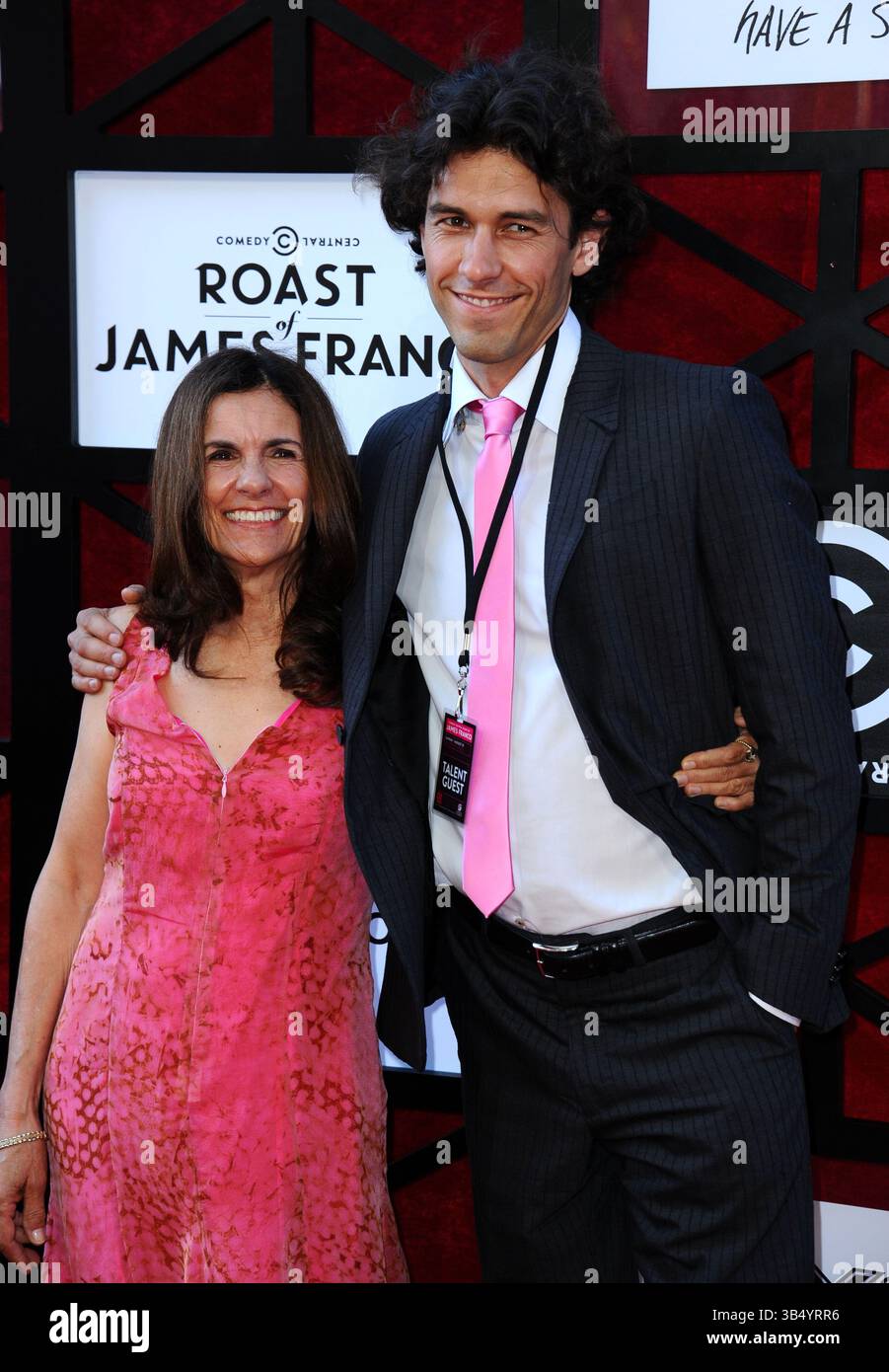 Betsy Lou Franco und Tom Franco bei der Comedy Central Roast of James Franco, die am 25. August 2013 in den Culver Studios in Culver City, Kalifornien, stattfand Stockfoto