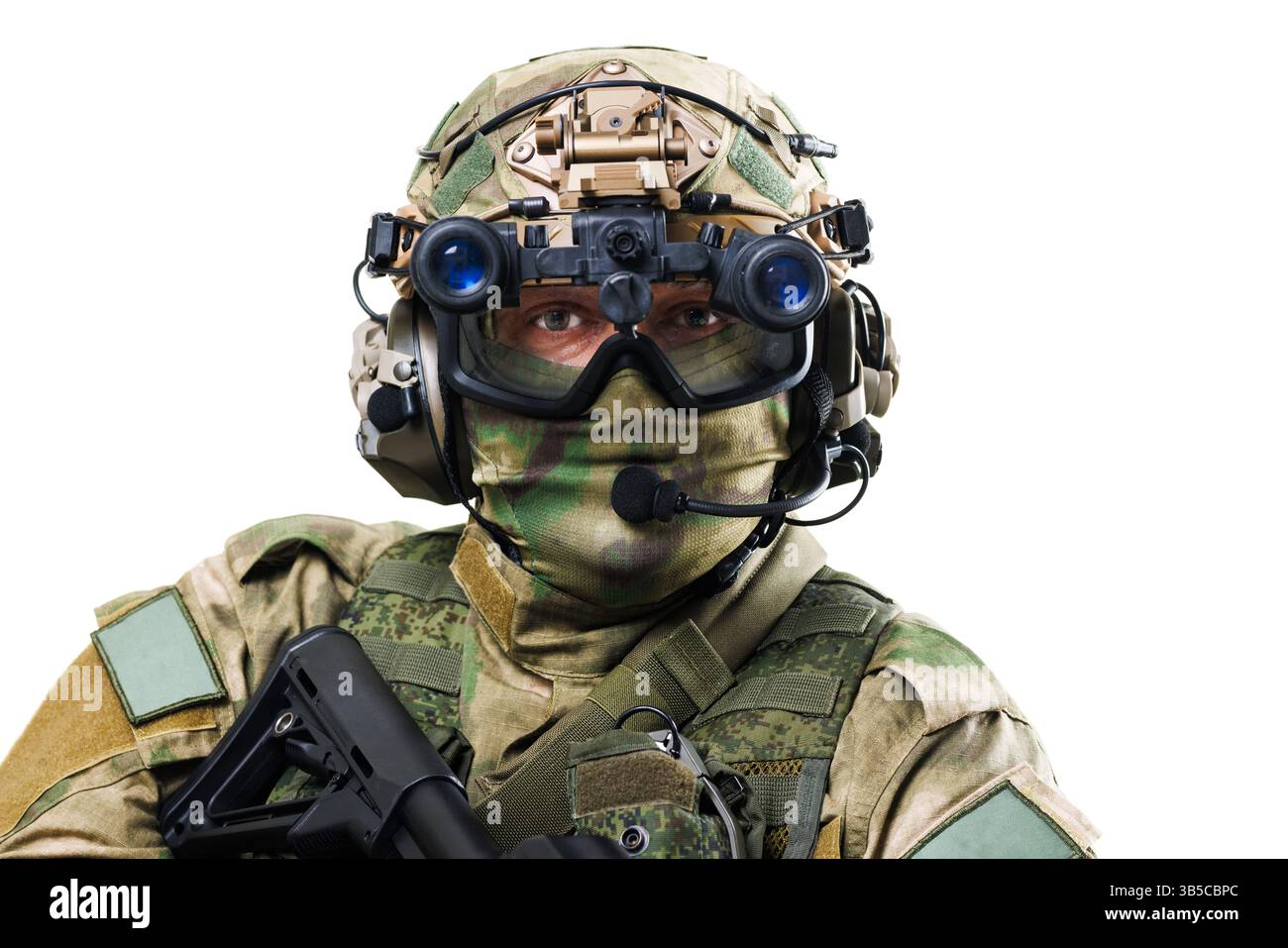 Militärangehörige, ausgestattet mit modernster taktischer Ausrüstung und Tarnuniform. Zeigt Bereitschaft, fortschrittliche Technologie und Soldat-PR Stockfoto