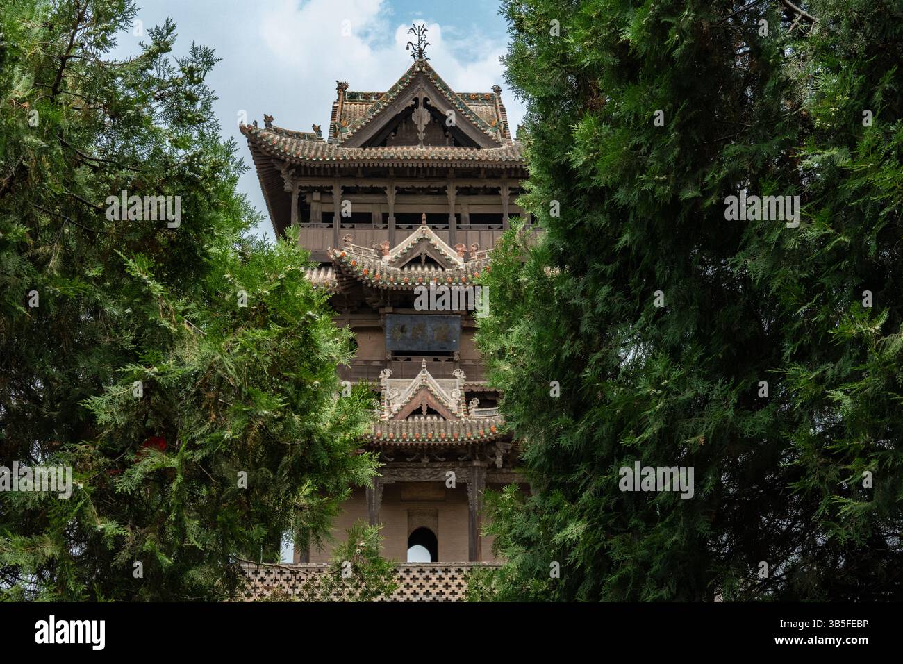 Der Saal der Heiligen Mutter im Jinci Tempel, Taiyuan, Shanxi: Einer der drei Schätze von Jinci, ein altes Gebäude Stockfoto