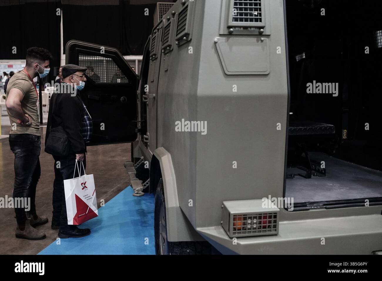 22. März 2022, Tel Aviv, Israel: Israelâ Internationale Sicherheits- und Verteidigungs-Ausstellung eröffnet auf der EXPO Tel Aviv und beleuchtet Ausrüstung und Technologien für Verteidigung, Landsicherheit, Megaereignisschutz, Cybersicherheit, Nachrichtendienste und Terrorismusbekämpfung. Das ISDEF beherbergt über 300 ausstellende Unternehmen und wird von 10.000 Besuchern und 50 Delegationen besucht, darunter Erstbesucher aus den Golfstaaten und Marokko. Die Ausstellung wird von Ländern verstärkt, die sich darauf vorbereiten, die Verteidigungsbudgets nach dem Krieg in der Ukraine und vielleicht einer neuen Weltordnung zu erhöhen. (Bild: © Nir Alon/ZUMA Pre Stockfoto