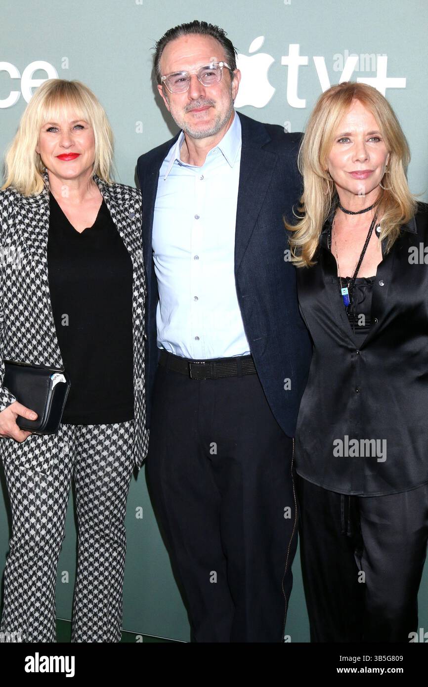 April 2022, Los Angeles, CA, USA: LOS ANGELES – 8. APR: Patricia Arquette, David Arquette, Rosanna Arquette beim Abfindungsscreening bei Directors Guild of America am 8. April 2022 in Los Angeles, CA (Credit Image: © Kathy Hutchins via ZUMA Press Wire) Stockfoto