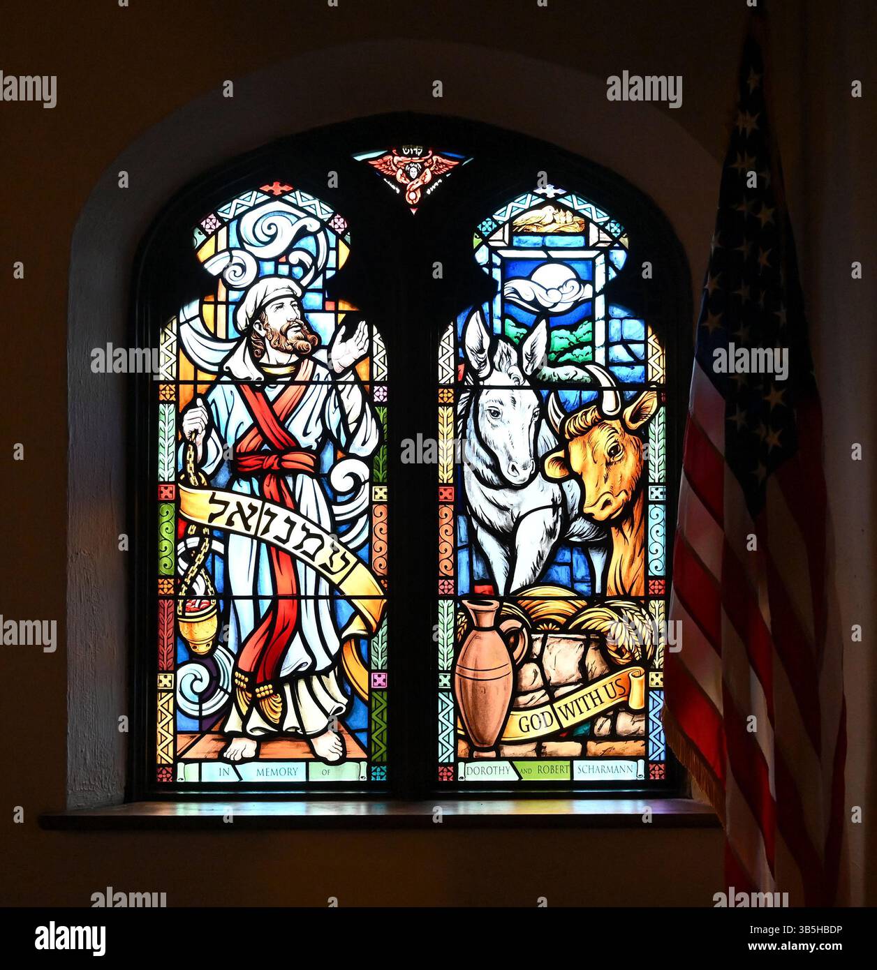 9. September 2022: Das Jesaja-Buntglasfenster war das letzte Fenster, das im Heiligtum der Emmanuel Episcopal Church in Bel Air, Maryland, aufgestellt wurde. Das vor mehr als hundert Jahren begonnene Projekt wurde am 7. September 2022 beendet. (Kreditbild: © Matt Button/The Aegis/Baltimore Sun via ZUMA Press Wire) Stockfoto