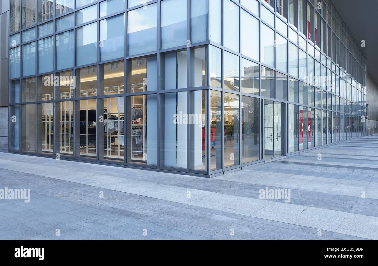 Fußgängerzonen und Außenbereiche von Einkaufszentren in der Stadt Stockfoto