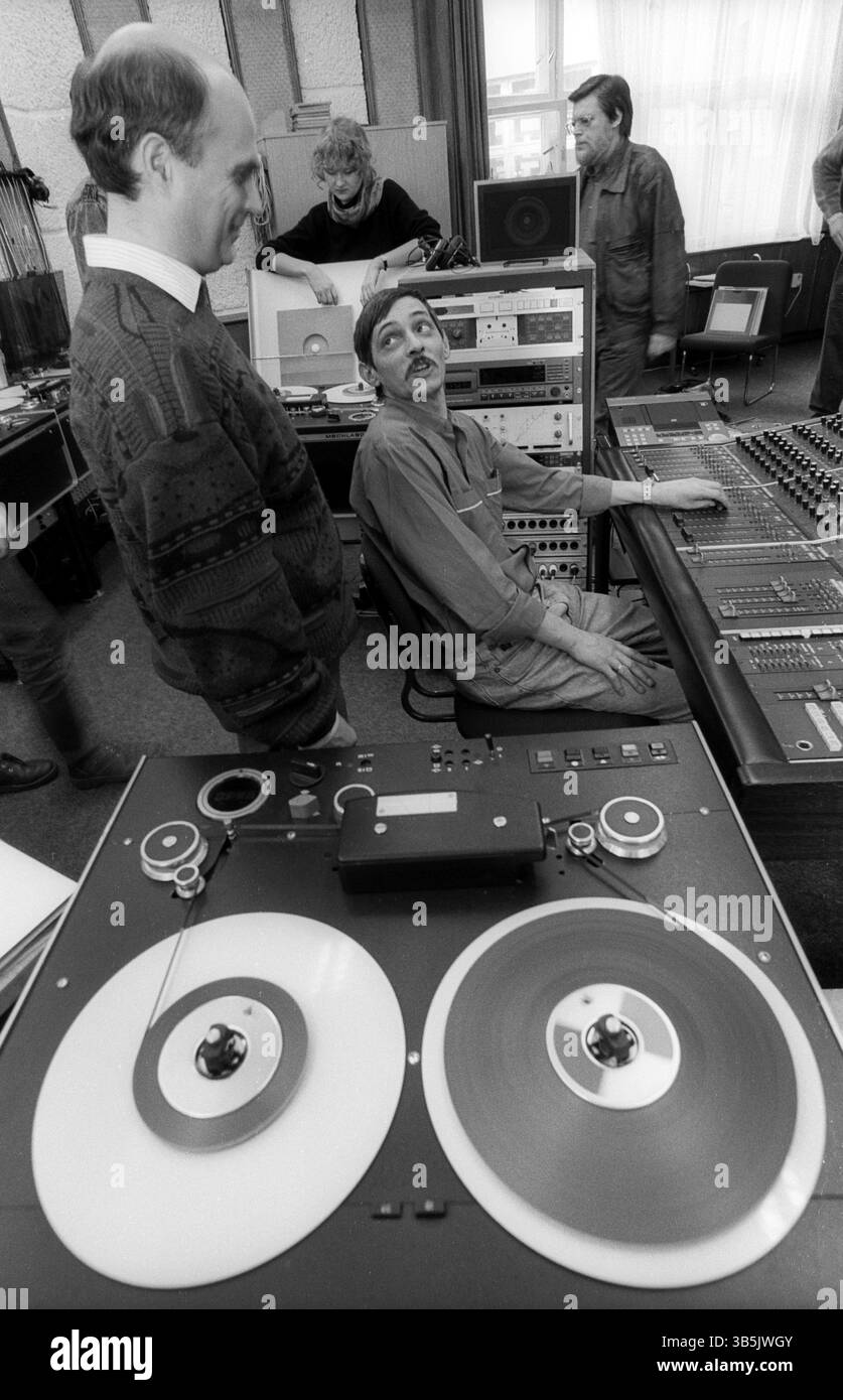 Deutschland, Berlin, 23. März 1992, DDR-Radio, Studio von DS-Kultur im Funkhaus in der Nalepastraße (Deutschlandsender), Europa Stockfoto
