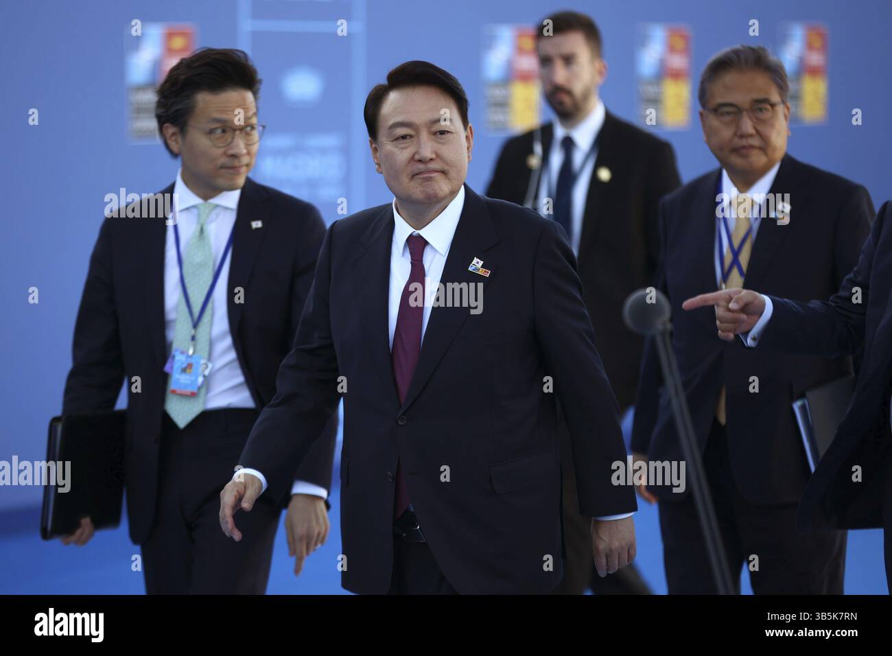 Spanien, Madrid - 30. Juni 2022: Südkoreas Präsident Yoon Suk-yeol (C) nimmt am NATO-Gipfel in Madrid, Spanien, Europa Teil Stockfoto Spanien, Madrid - 30. Juni 2022: Südkoreas Präsident Yoon Suk-yeol (C) nimmt am NATO-Gipfel in Madrid, Spanien, Europa Teil Stockfoto