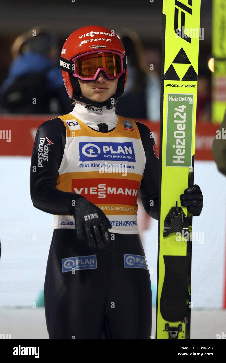 Katharina Schmid (SC Oberstdorf) bei der FIS-Weltmeisterschaft Skisprung Frauen Garmisch-Partenkirchen 2024, Garmisch-Partenkirchen, Deutschland/Deutschland Stockfoto
