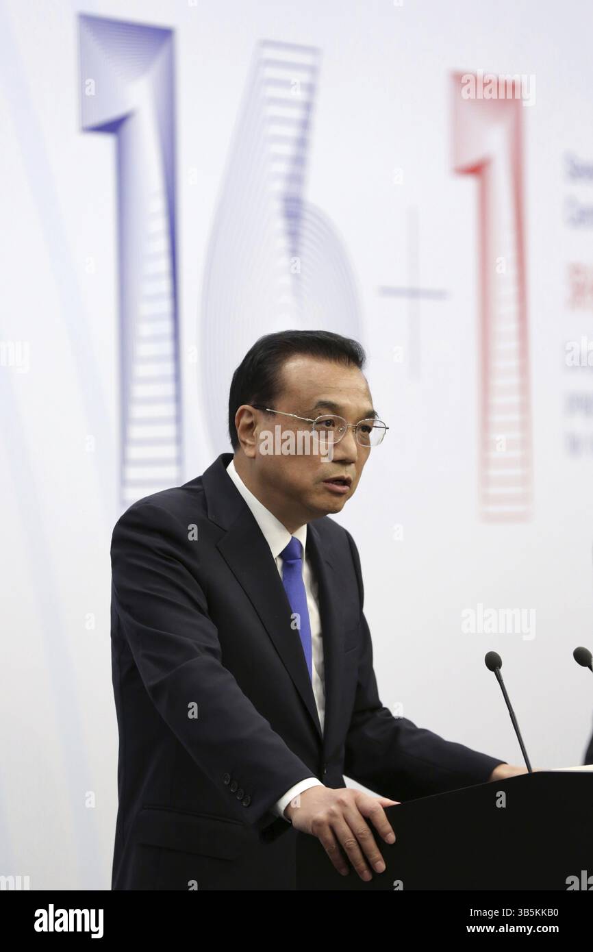 Sofia, Bulgarien - 7 Juli, 2018: Premier des Staatsrates der Volksrepublik China Li Keqiang spricht während einer Pressekonferenz am 7. S Stockfoto