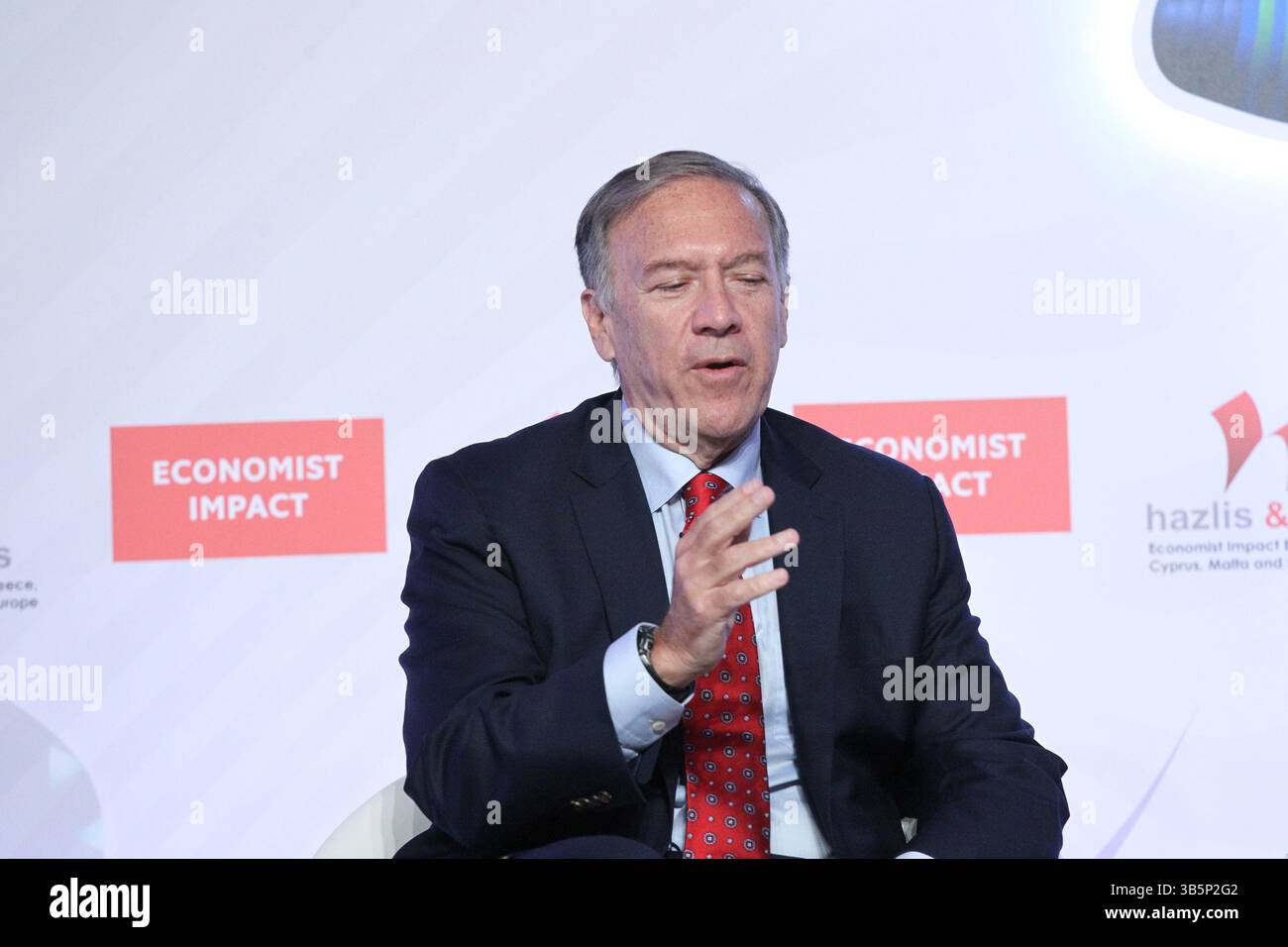 5. Juli 2022, Lagonisi, Griechenland: Der ehemalige US-Außenminister MIKE POMPEO hält eine Rede während der Sitzung „Europa: Russische Aggression und europäische Solidarität“ des 26. Jährlichen Rundtisches der Wirtschaftsregierung. (Foto: © Aristidis Vafeiadakis/ZUMA Press Wire) Stockfoto