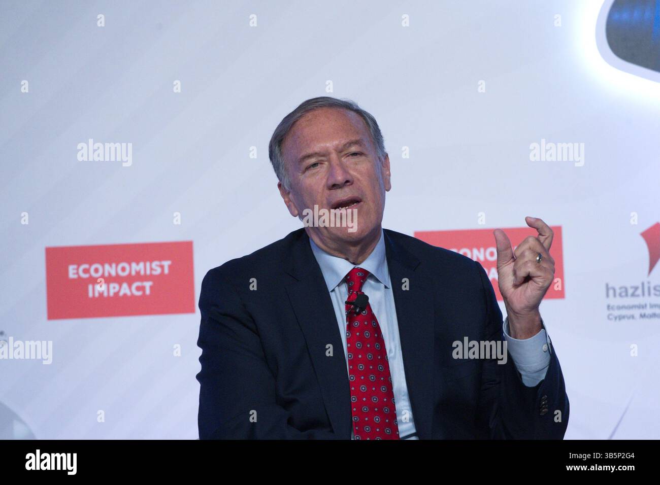 5. Juli 2022, Lagonisi, Griechenland: Der ehemalige US-Außenminister MIKE POMPEO hält eine Rede während der Sitzung „Europa: Russische Aggression und europäische Solidarität“ des 26. Jährlichen Rundtisches der Wirtschaftsregierung. (Foto: © Aristidis Vafeiadakis/ZUMA Press Wire) Stockfoto