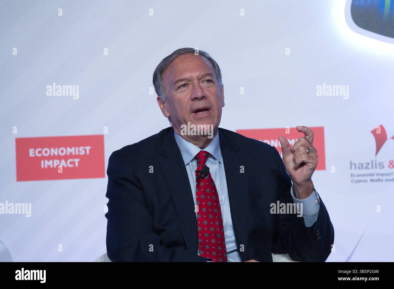 5. Juli 2022, Lagonisi, Griechenland: Der ehemalige US-Außenminister MIKE POMPEO hält eine Rede während der Sitzung „Europa: Russische Aggression und europäische Solidarität“ des 26. Jährlichen Rundtisches der Wirtschaftsregierung. (Foto: © Aristidis Vafeiadakis/ZUMA Press Wire) Stockfoto