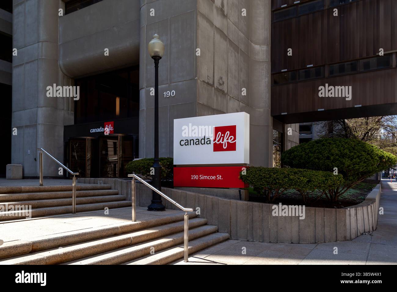 Canada Life Sign vor einem ihrer Bürogebäude in Toronto Stockfoto
