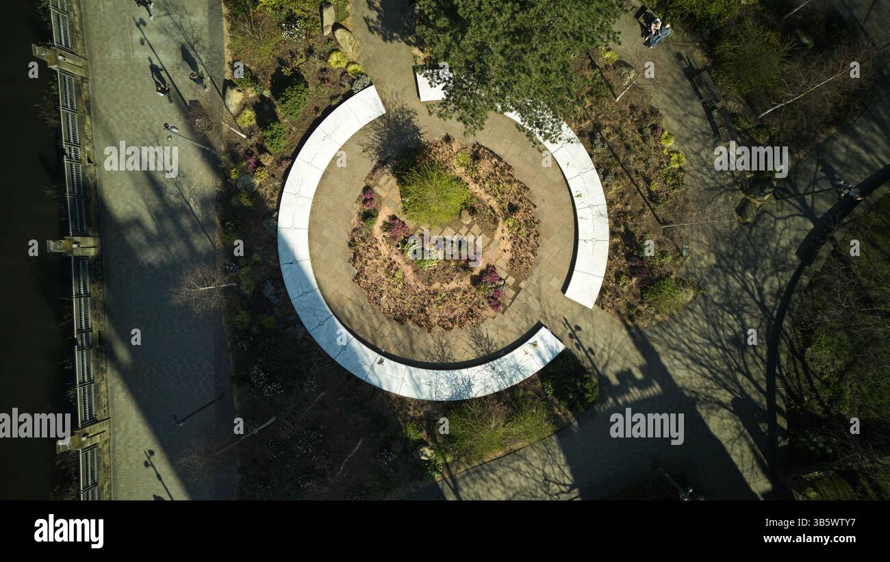 The Glade of Light Memorial Garden, Manchester, England, Großbritannien. Gedenkt an die 22 Opfer des Attentats auf die Manchester Arena im Mai 2017 Stockfoto