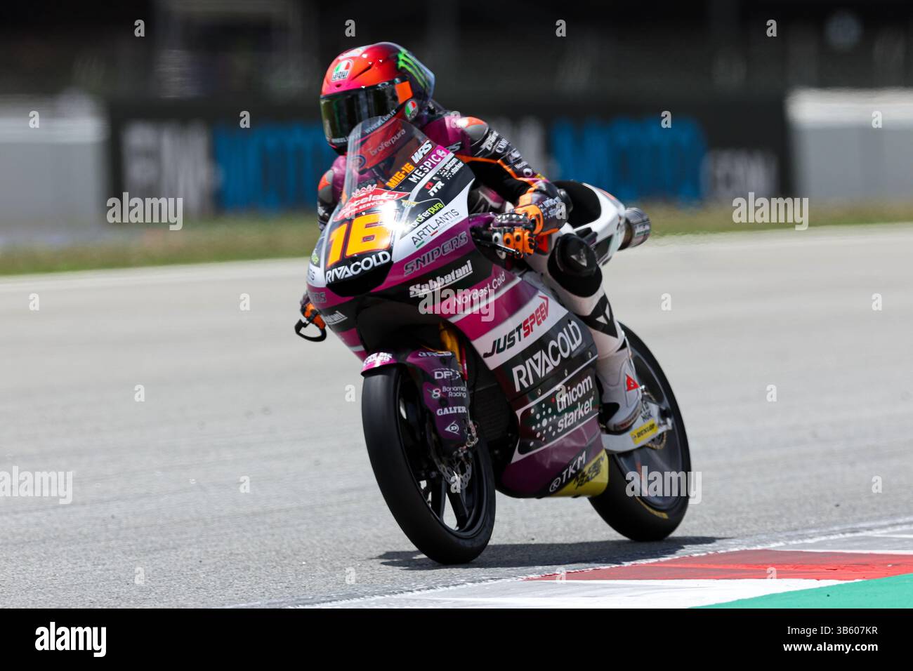4. Juni 2022, Barcelona, Spanien: Andrea Migno aus Italien von Rivacold Snipers Team mit Honda während des Moto3-freien Trainings von Gran Premi Monster Energy de Catalunya auf dem Circuit de Barcelona-Catalunya in Barcelona. (Foto: © David Ramirez/DAX via ZUMA Press Wire) Stockfoto