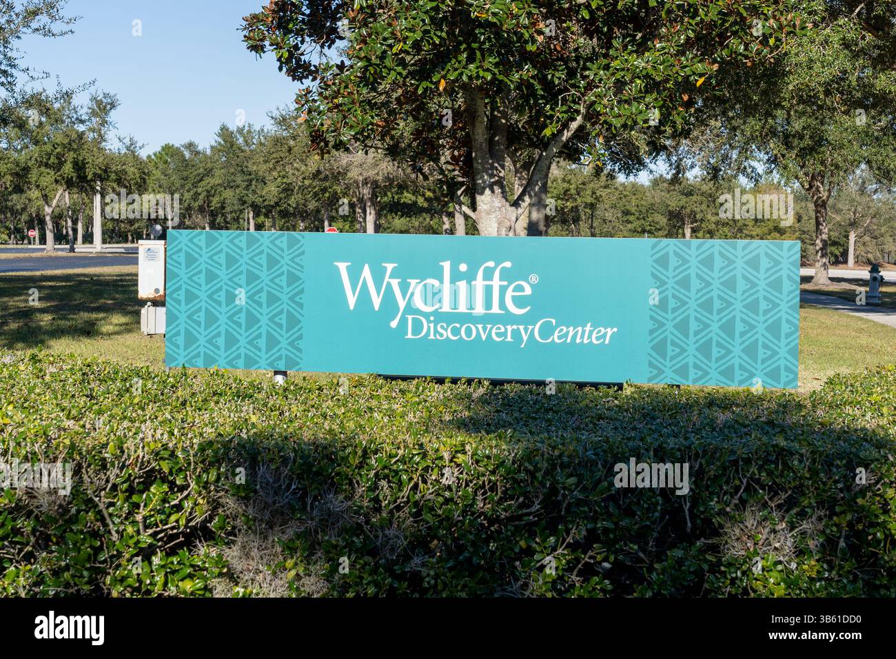 Orlando, Florida, USA – 30. Januar 2022: Schild des Wycliffe Discovery Centers in Orlando, Florida, USA Stockfoto