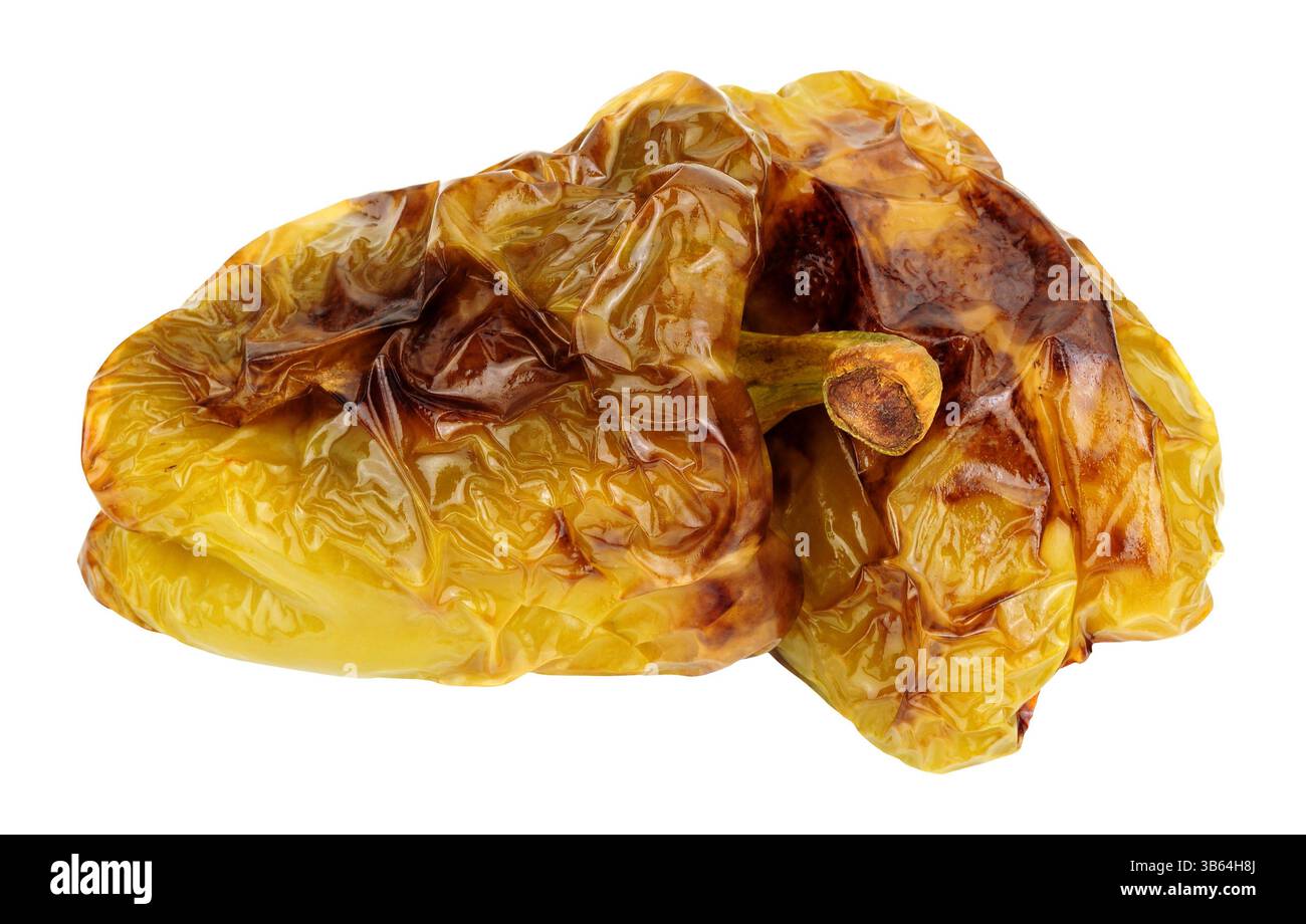 Saibling gegrillte grüne Paprikahälften isoliert auf weißem Hintergrund Stockfoto