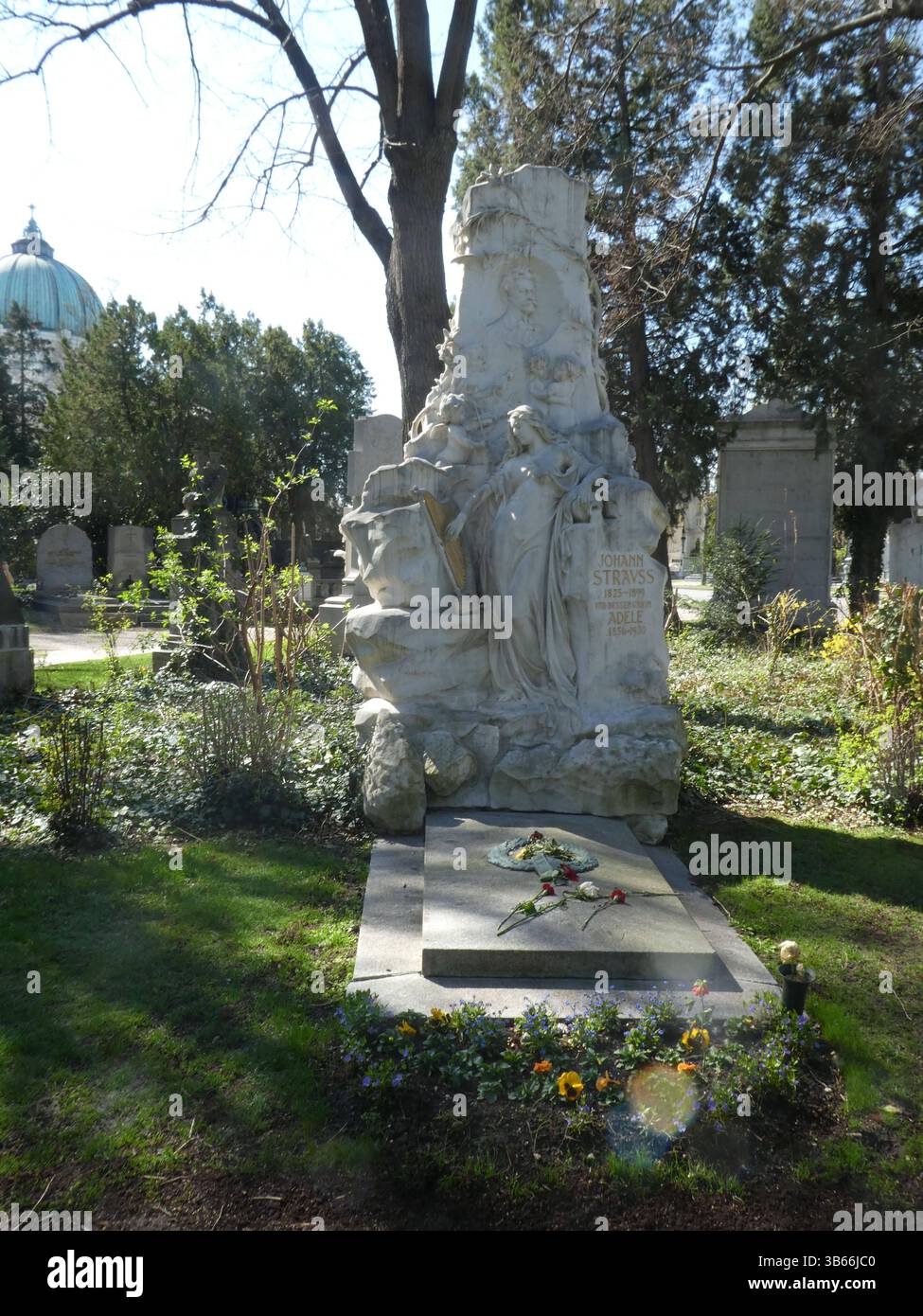 Grab von Johann Strauss österreichischer Komponist und Kapellmeister, als Walzerkönig bezeichnet, verstorben 1849 *** Grab von Johann Strauss österreichischer Komponist und Dirigent, bekannt als Walzerkönig, gestorben 1849 Copyright: XStopperx/xEibner-Pressefotox EP asr Stockfoto