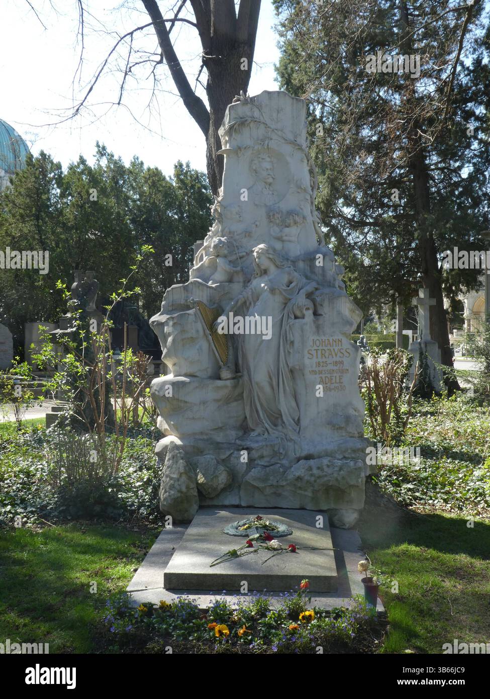 Grab von Johann Strauss österreichischer Komponist und Kapellmeister, als Walzerkönig bezeichnet, verstorben 1849 *** Grab von Johann Strauss österreichischer Komponist und Dirigent, bekannt als Walzerkönig, gestorben 1849 Copyright: XStopperx/xEibner-Pressefotox EP asr Stockfoto