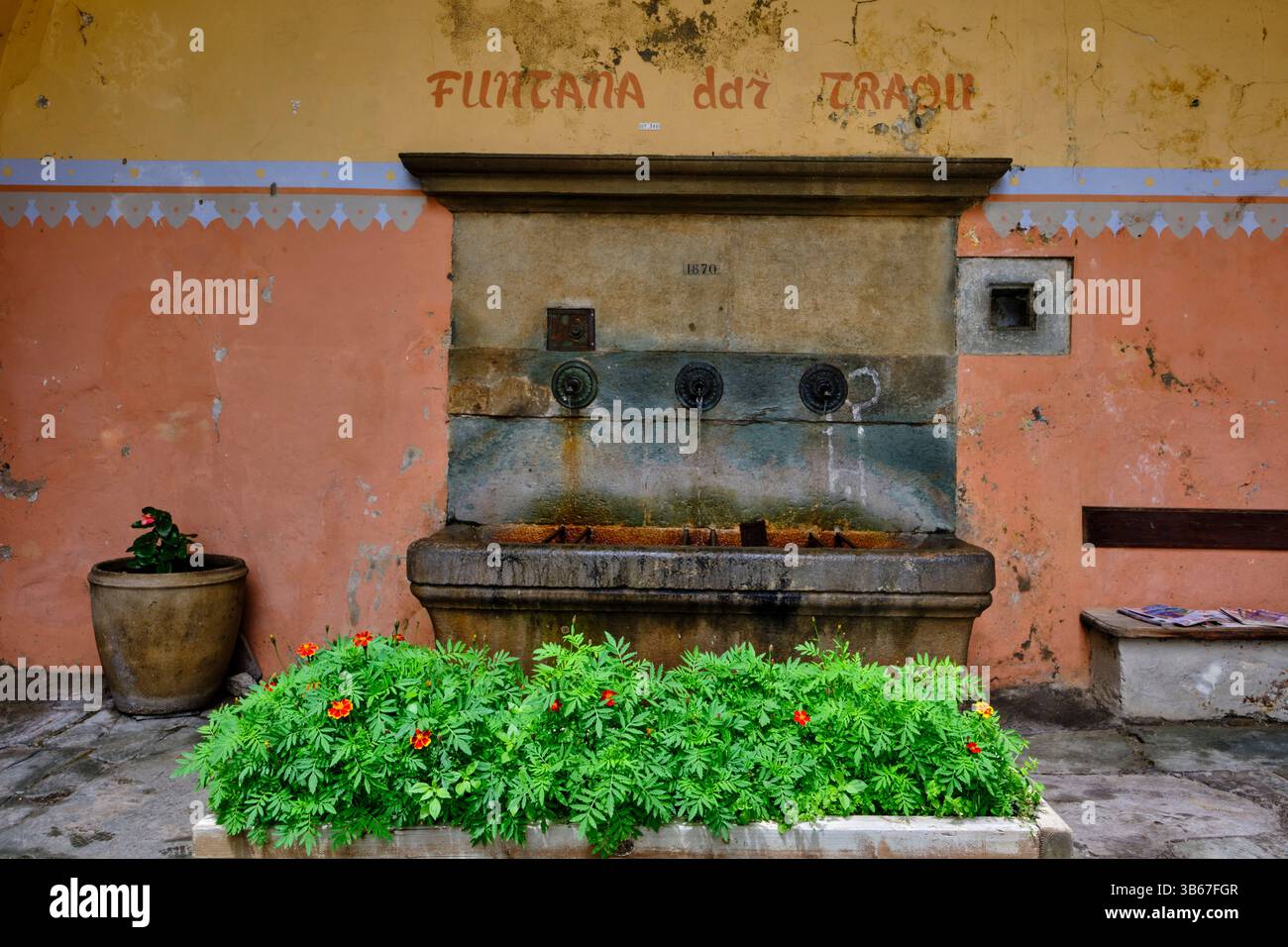 Frankreich, Alpes-Maritimes, Roya-Tal (Nizza Hinterland), Tende, Brunnen Stockfoto
