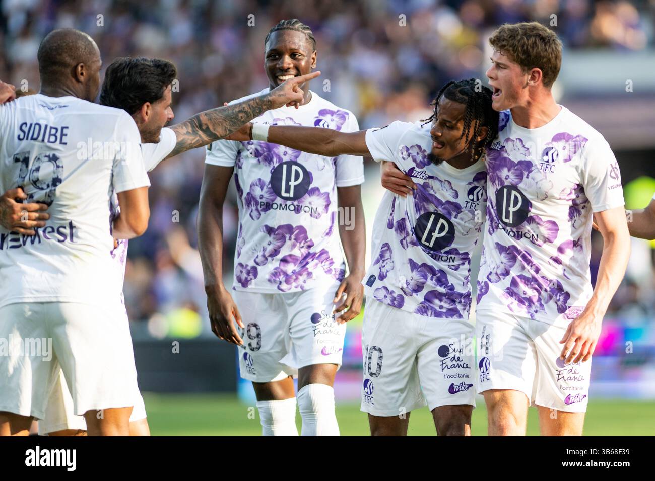 Yann Gboho aus Toulouse feierte am 3. Mai 2025 im Stadion in Toulouse, Frankreich, während des Fußballspiels der französischen Meisterschaft Ligue 1 zwischen Toulouse FC und Stade Rennais Stockfoto