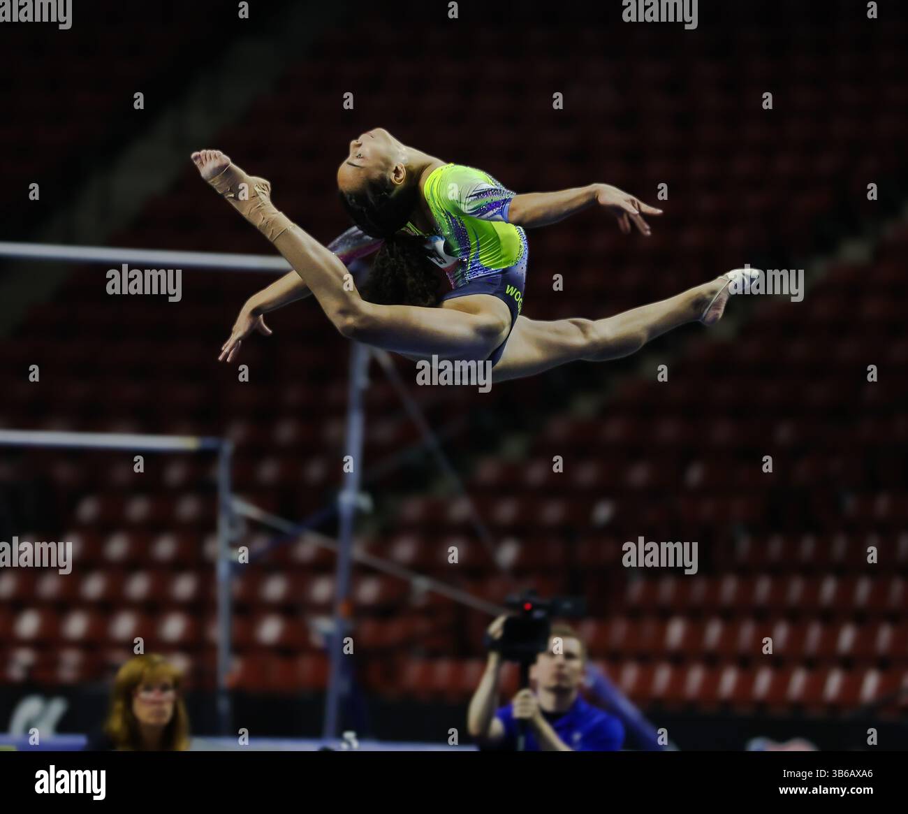 29. Juli 2022: Hezly Rivera von WOGA führt ihre Floor-Routine während der U.S. Classic 2022 im Maverik Center in West Valley City, UT, durch. Kyle Okita/CSM (Foto: © Kyle Okita/CSM via ZUMA Press Wire) Stockfoto