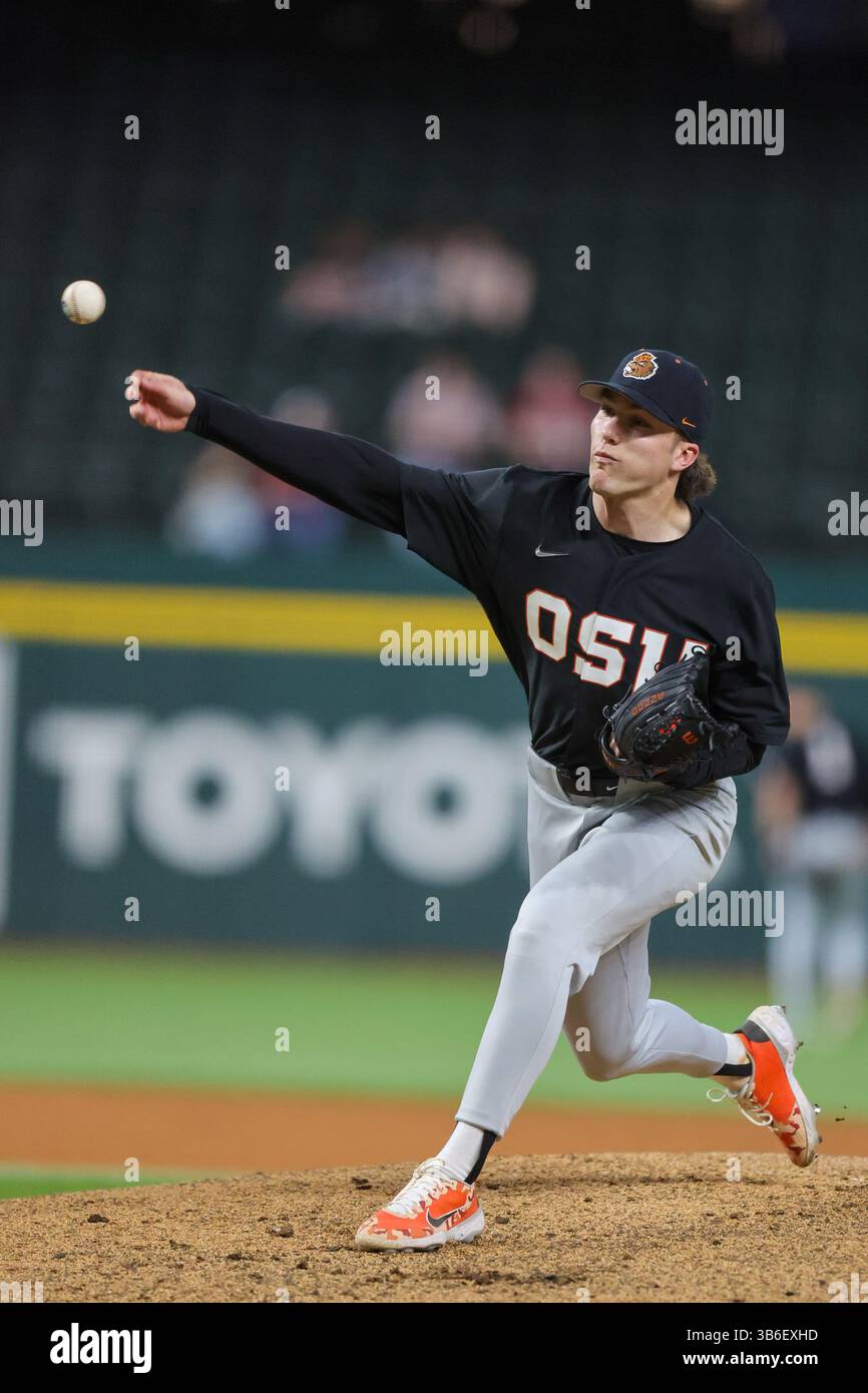 23. Februar 2024: Beavers Pitcher Aiden #24 gibt einen Ball in Richtung Platte. Arkansas besiegte Oregon State 5-4 in Arlington, Texas. Richey Miller/CSM (Kreditbild: Stockfoto