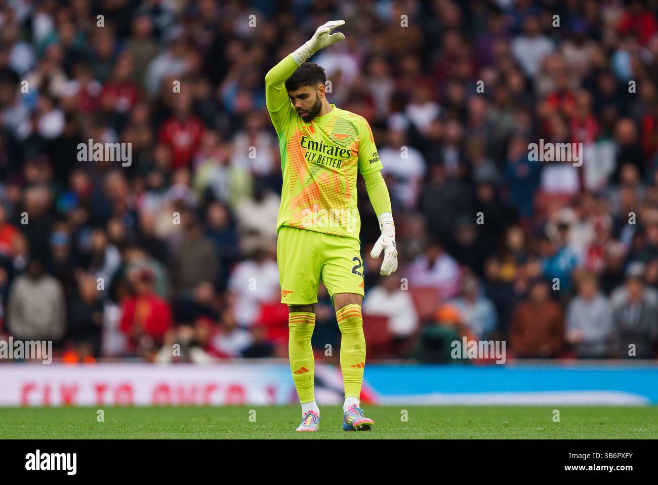 London, Großbritannien. Januar 2015. David Raya von Arsenal während des Spiels Arsenal FC gegen Bournemouth FC English Premier League im Emirates Stadium, London, England, Vereinigtes Königreich am 3. Mai 2025 Credit: Dylan Hepworth/Every Second Media Credit: Every Second Media/Alamy Live News Stockfoto