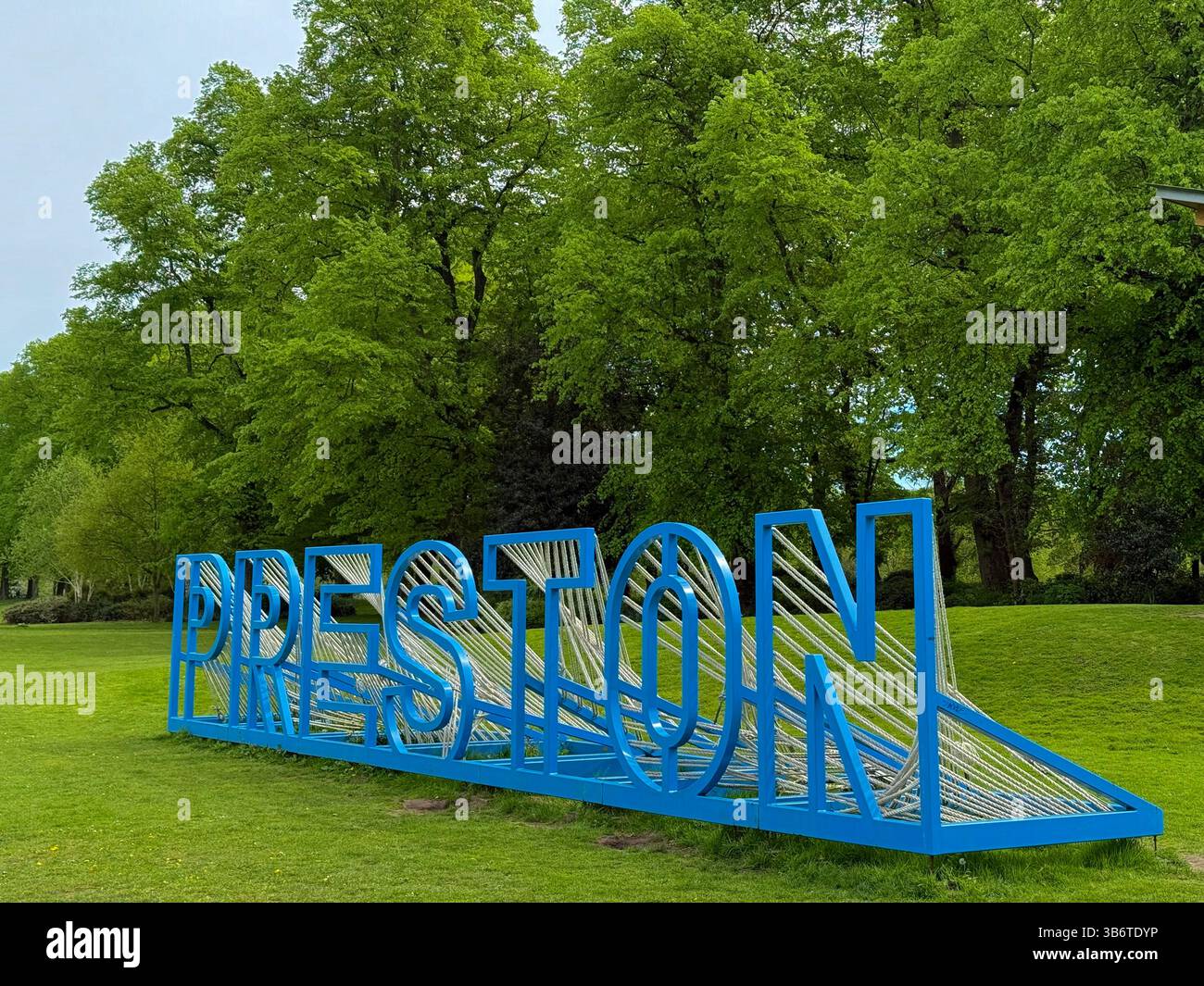 Metall- und Seilschild für Preston im Avenham und Miller Park Stockfoto